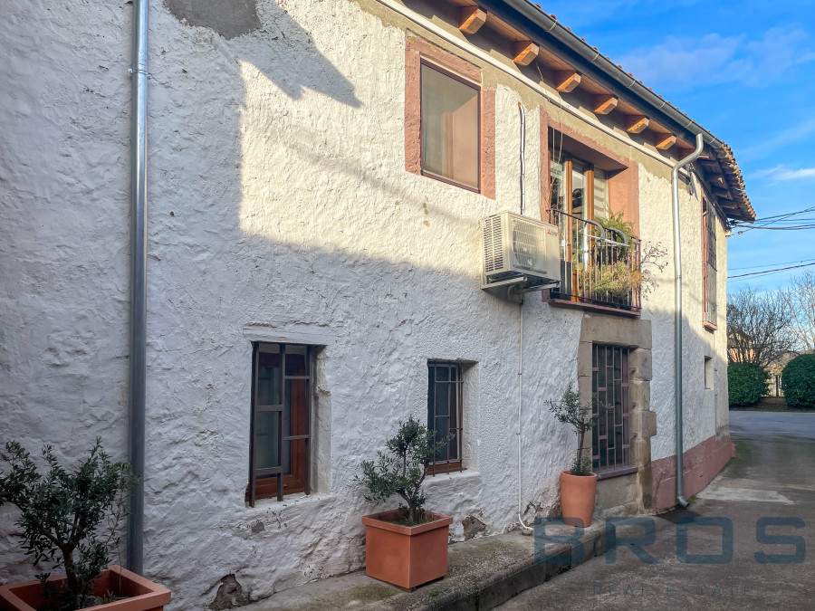 CASA DE PUEBLO REFORMADA EN EL MALLOL (VALL D’EN BAS)